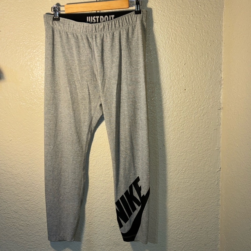 Nike Women’s Tight Fit Just Do It 7/8 Tights Large